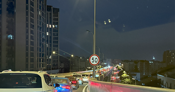 手机域名查询英文网址